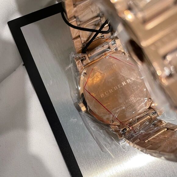 NIB Brown Dial Rose Gold Burberry Watch - Picture 12 of 16
